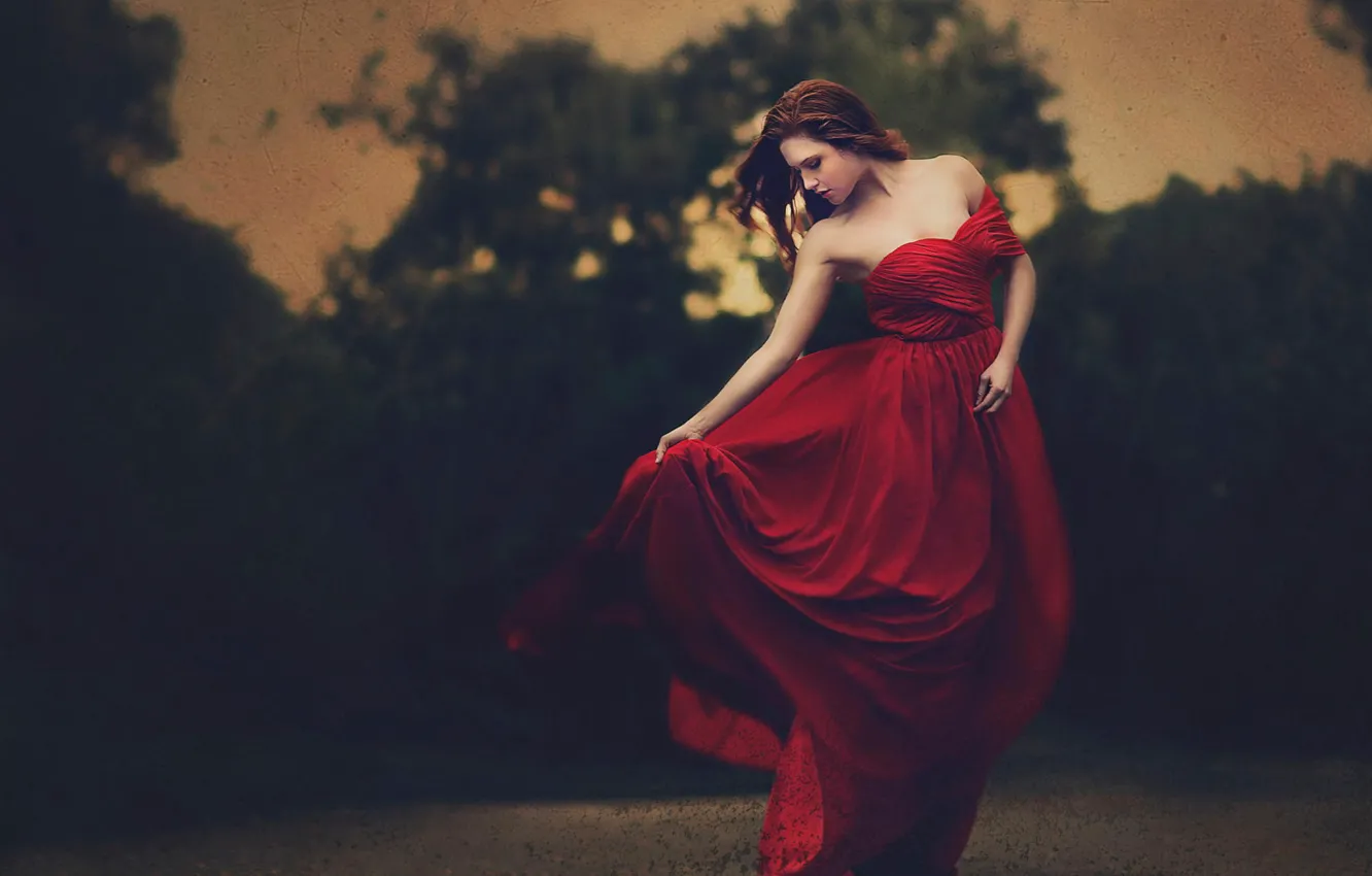 Фото обои девушка, платье, царапины, в красном, фильтр