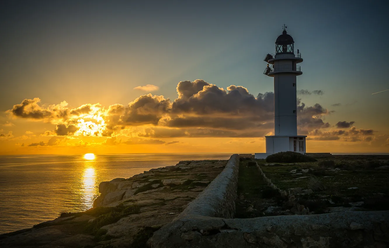 Фото обои море, закат, побережье, маяк, Испания, Spain, Средиземное море, Mediterranean Sea
