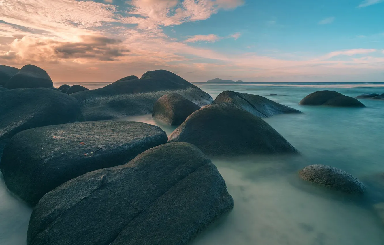 Фото обои море, пляж, закат, камни, Тропики