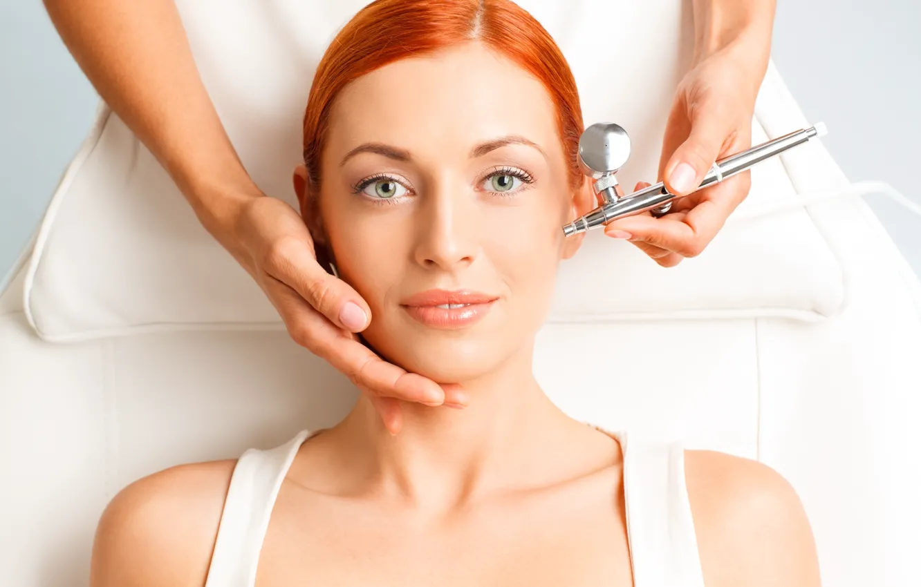 Фото обои green eyes, redhead, Beauty treatment