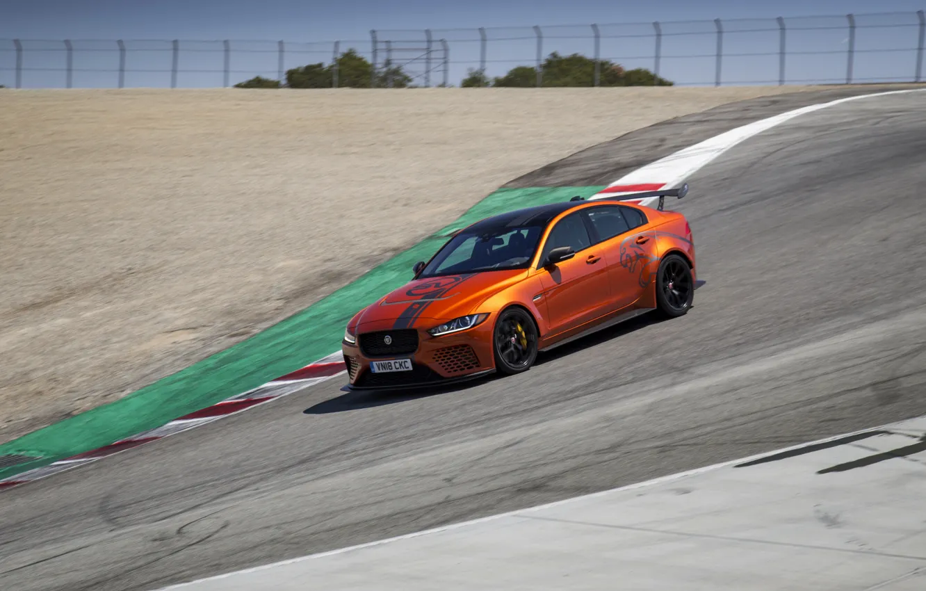 Фото обои оранжевый, движение, Jaguar, 2018, XE SV Project 8
