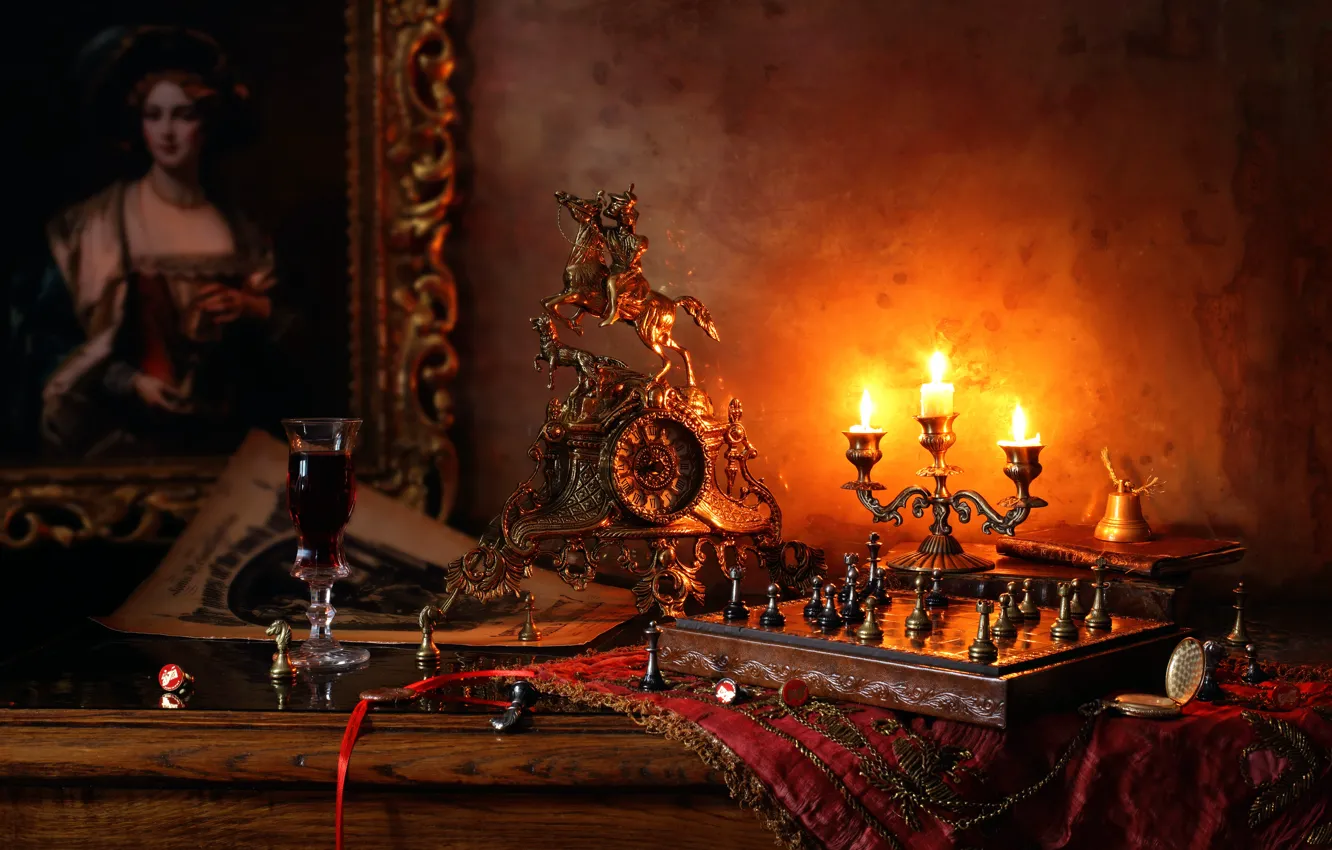 Фото обои вино, часы, картина, свечи, шахматы