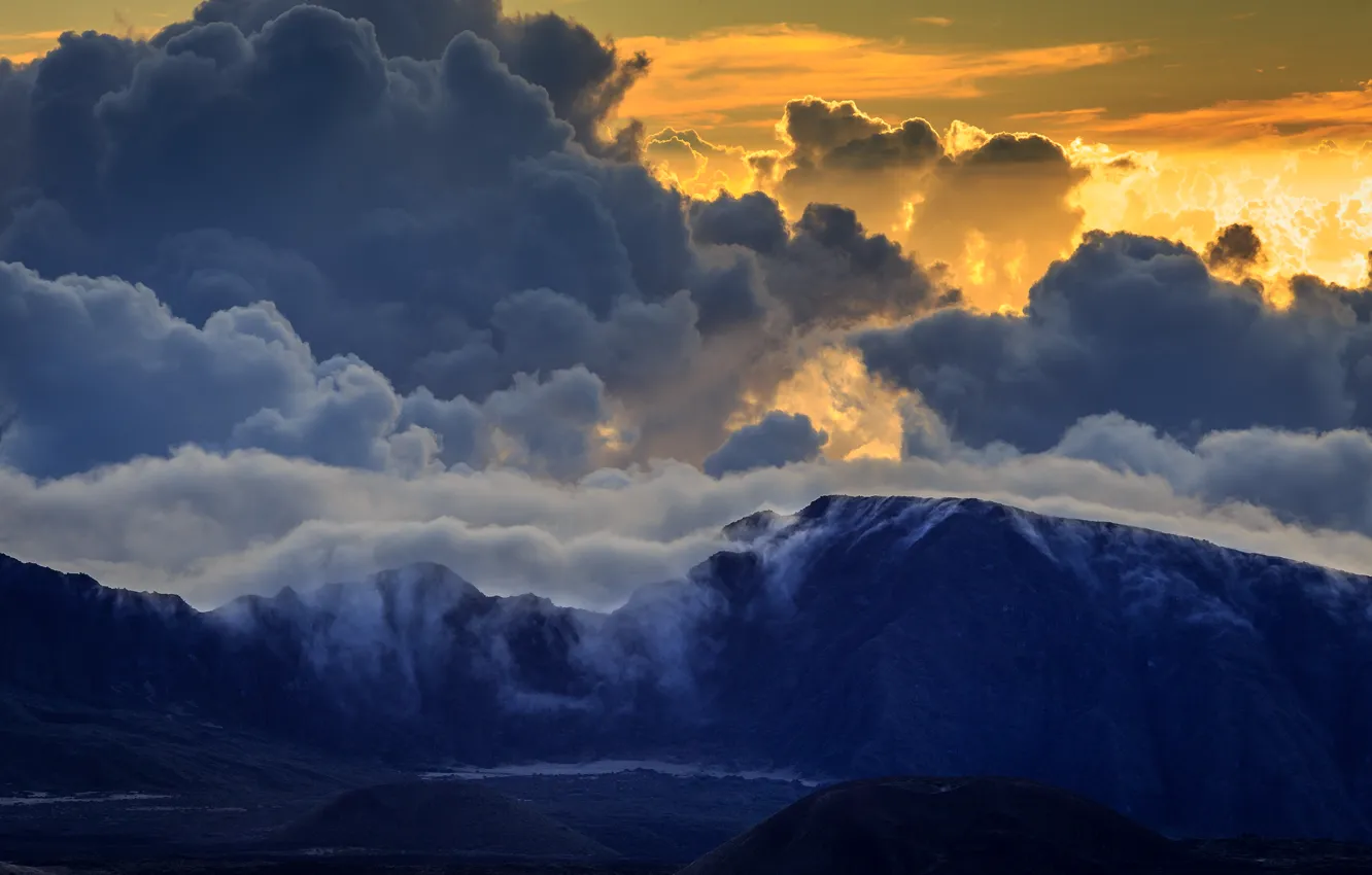 Фото обои облака, пейзаж, горы, Maui, Haleakala