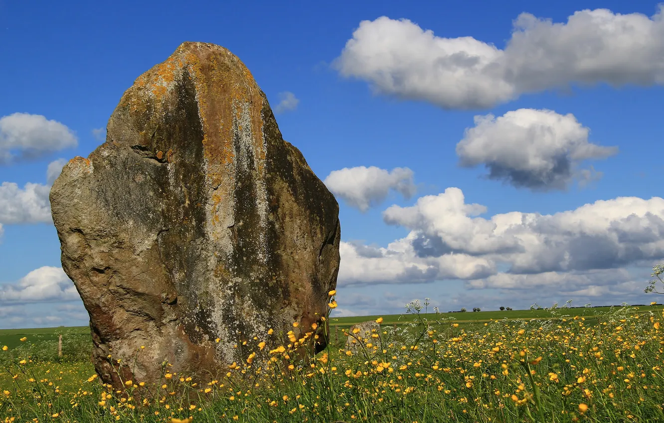 Фото обои поле, небо, облака, Standing, Stones-Stone, каменная глыба