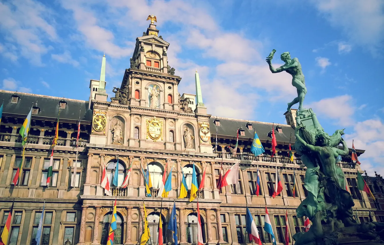 Фото обои Дворец, Статуя, Флаги, Бельгия