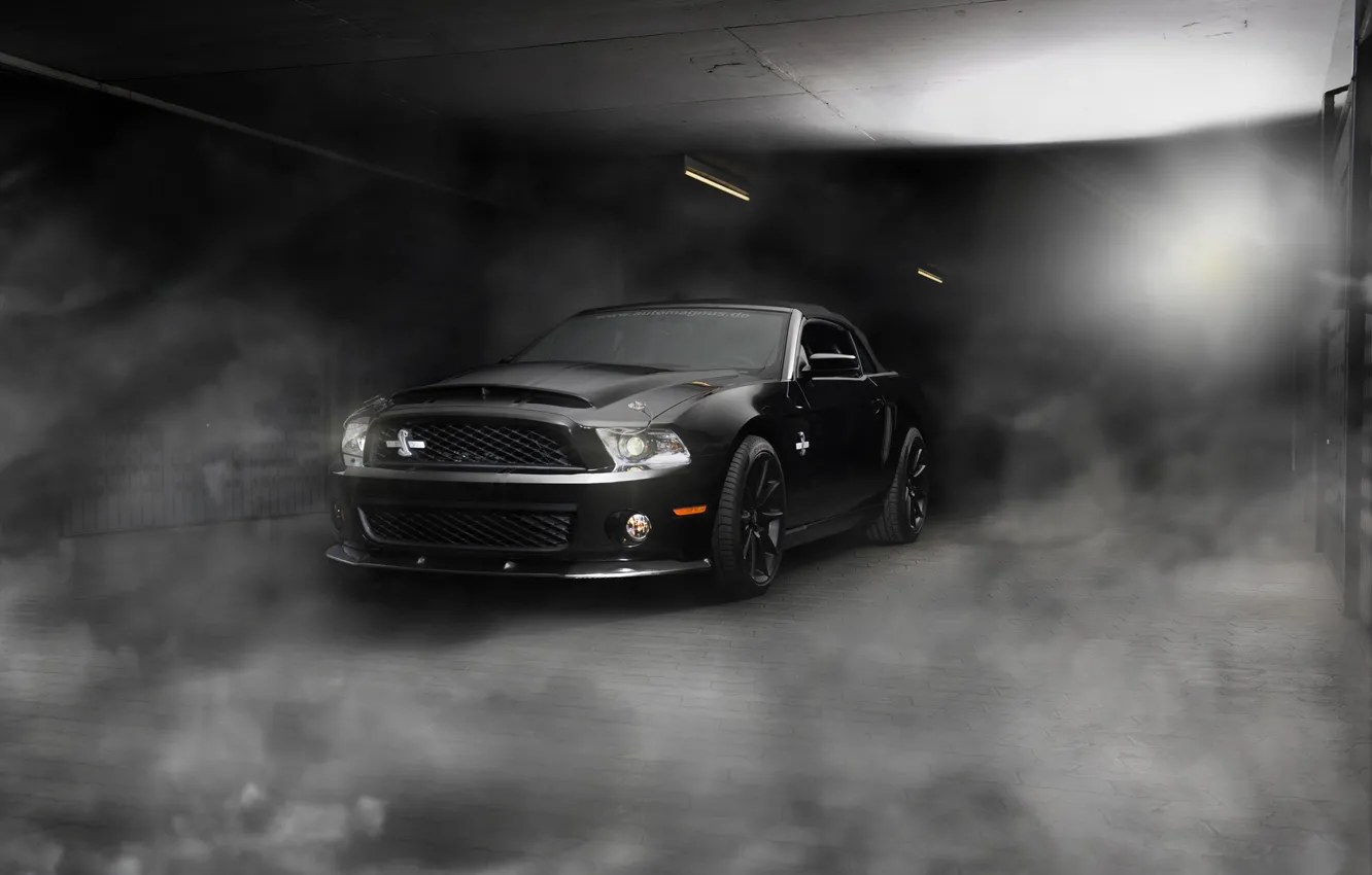 Фото обои свет, дым, Mustang, Ford, Shelby, GT500, мустанг, брусчатка