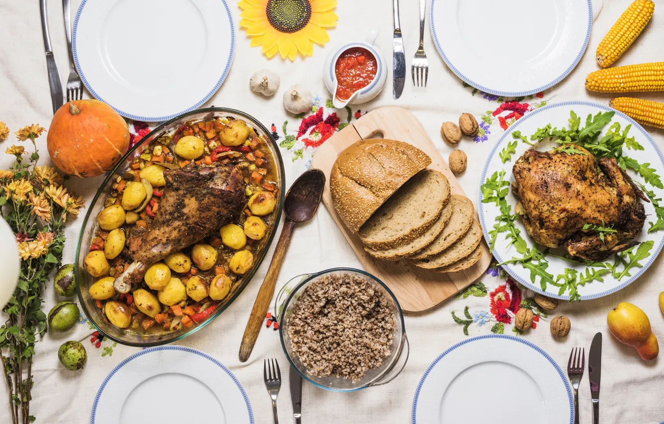 Фото обои еда, хлеб, тыква, орехи, гречка, запеченная курица, ножка индейки