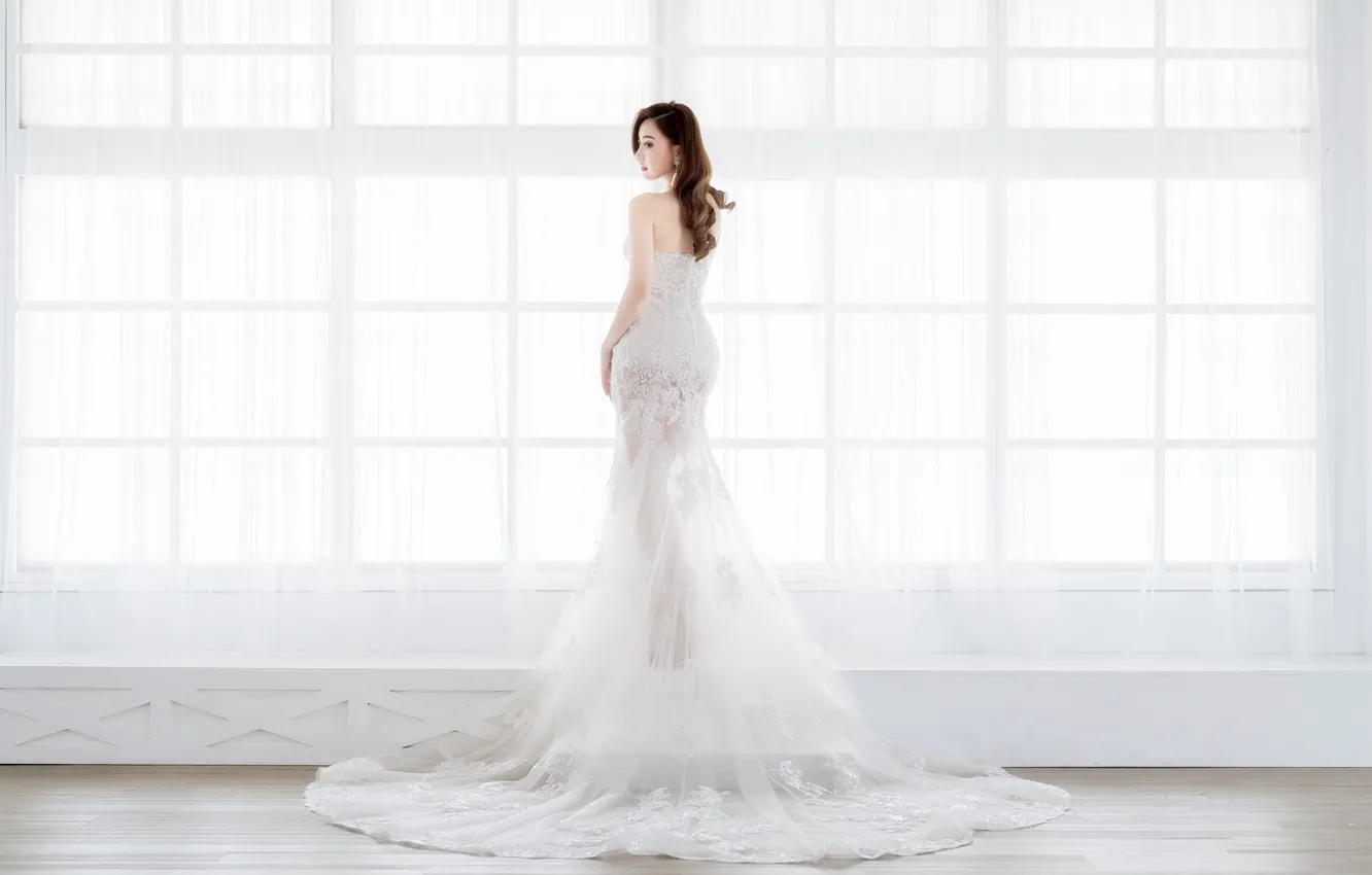 Фото обои девушка, фигура, платье, окно