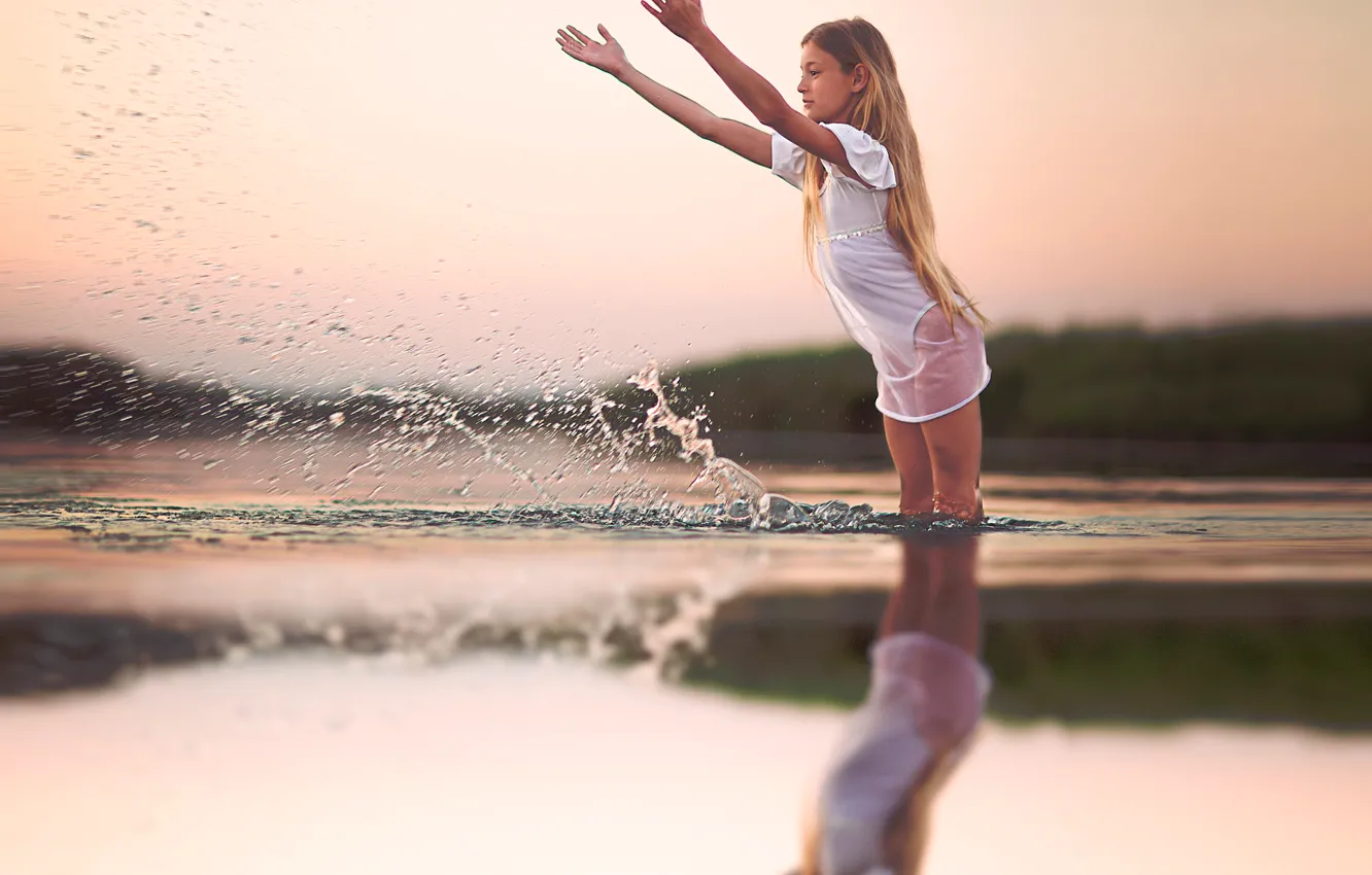 Фото обои вода, брызги, девочка, water reflections