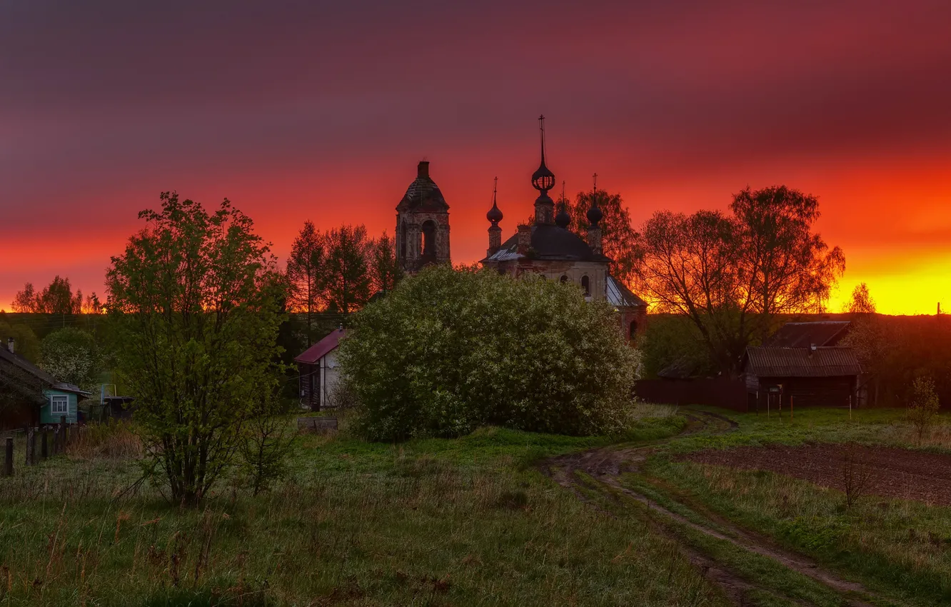 Фото обои небо, закат, природа, дома, весна, церковь, Максим Евдокимов