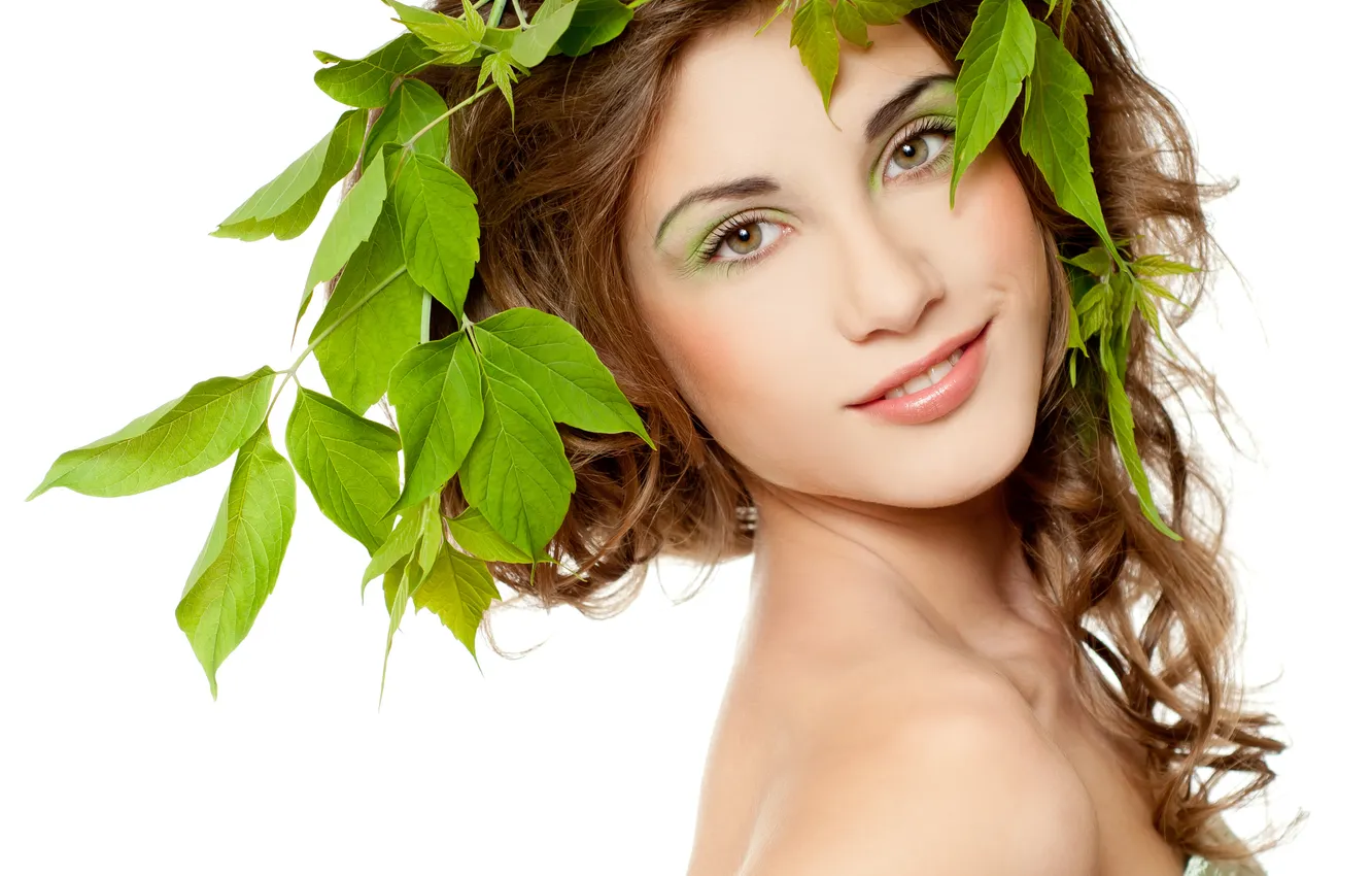 Фото обои глаза, взгляд, листья, девушка, лицо, фон, волосы, зеленые
