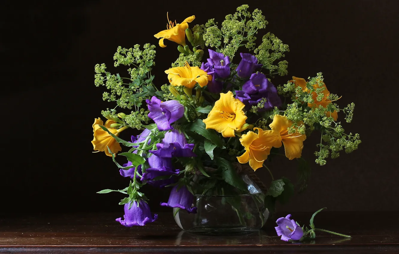 Фото обои яркий, лилии, букет, колокольчики