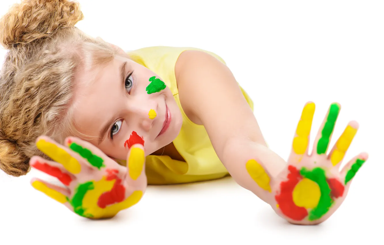 Фото обои дети, краски, руки, девочка, color, child, hands, glance