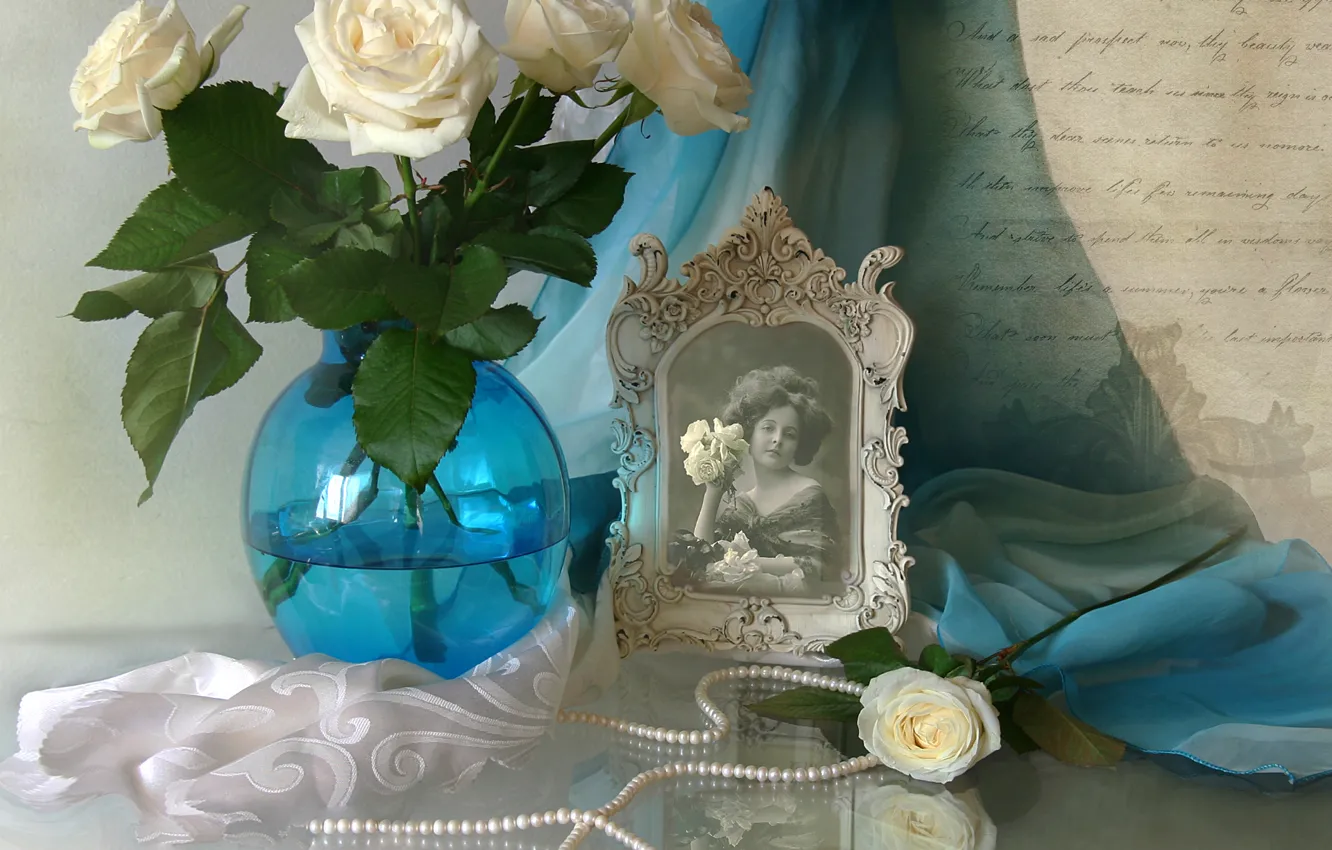 Фото обои письмо, ретро, фото, портрет, розы, текстура, ожерелье, девочка