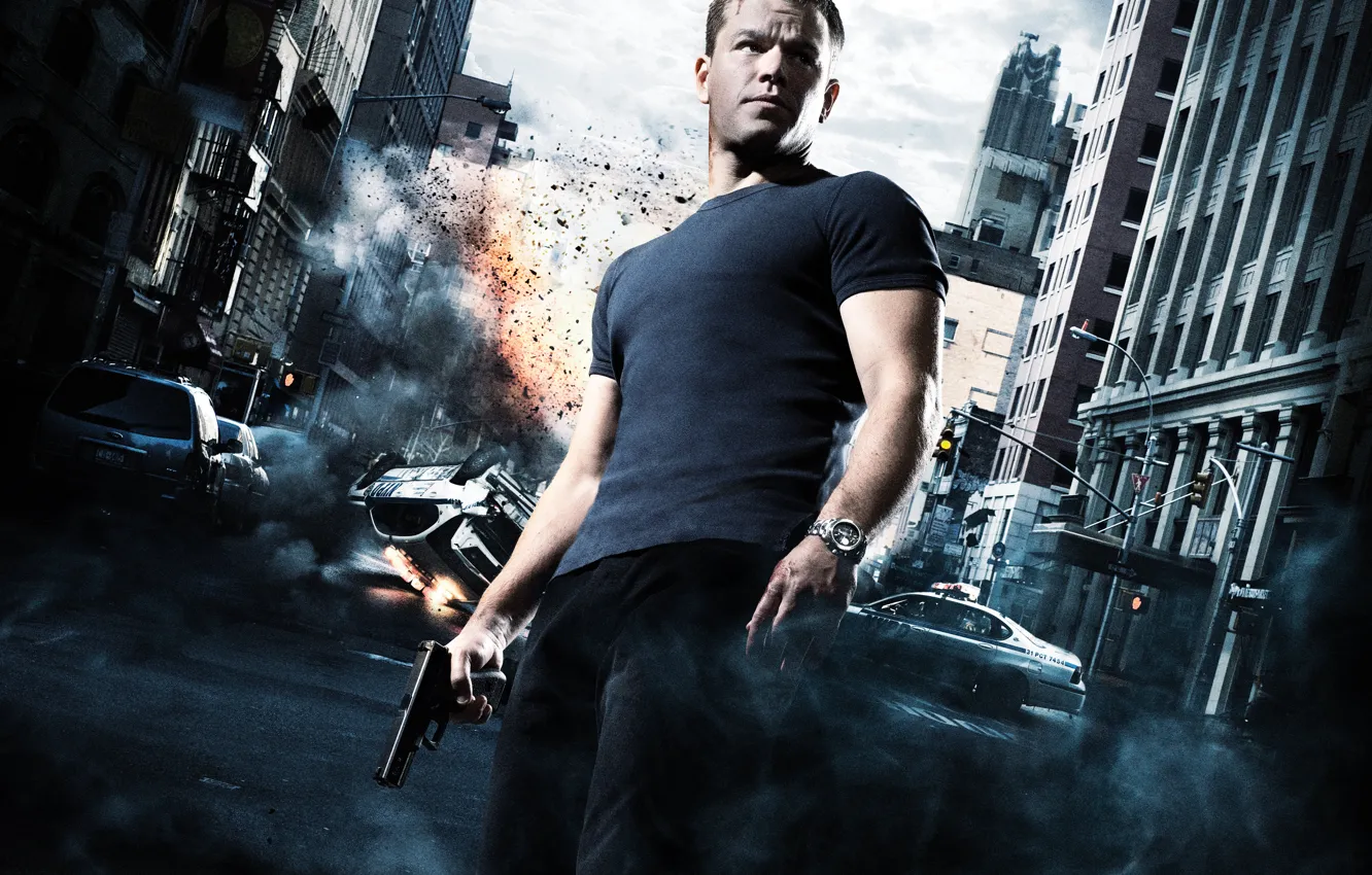 Фото обои авария, машины, пистолет, улица, агент, постер, Мэтт Дэймон, Matt Damon