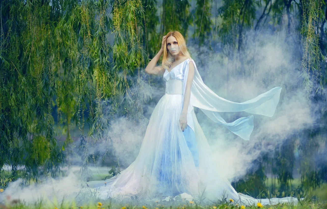 Фото обои девушка, природа, туман, стиль, дым, пара, белое платье