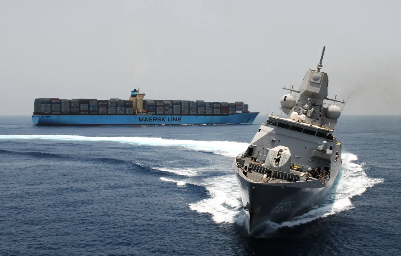 Фото обои sea, military, weapon, bow, ships, list, maersk, F805