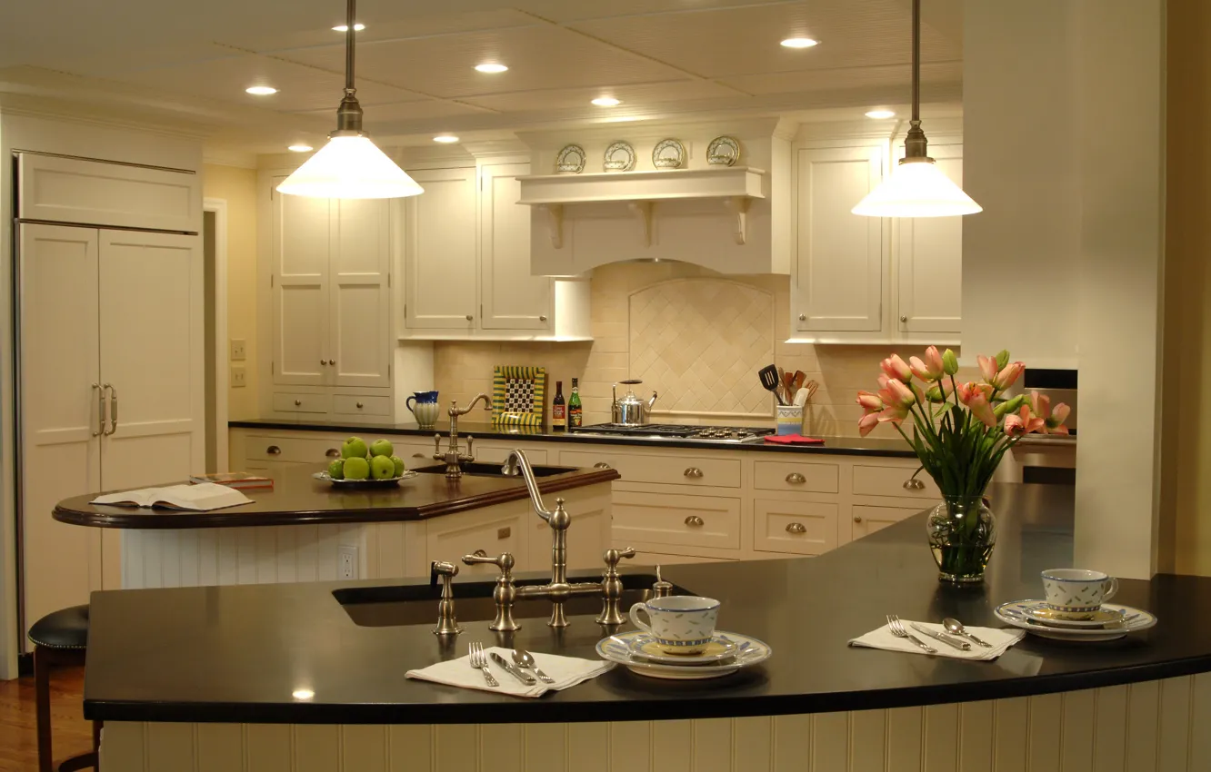 Фото обои дизайн, яблоки, мебель, кухня, чашки, светильник, тюльпаны, белая