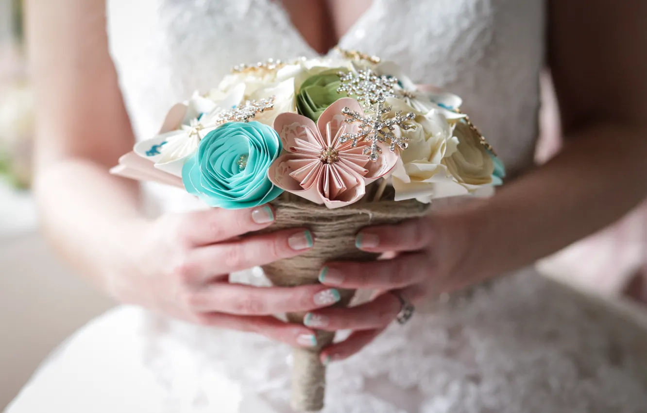 Фото обои цветы, бумага, букет, невеста, маникюр