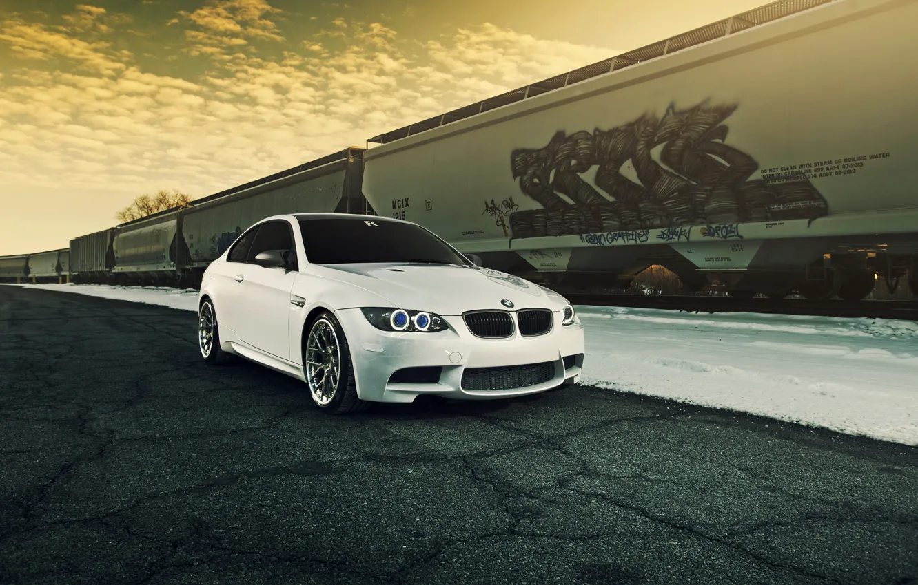 Фото обои BMW, white, E92, frontside