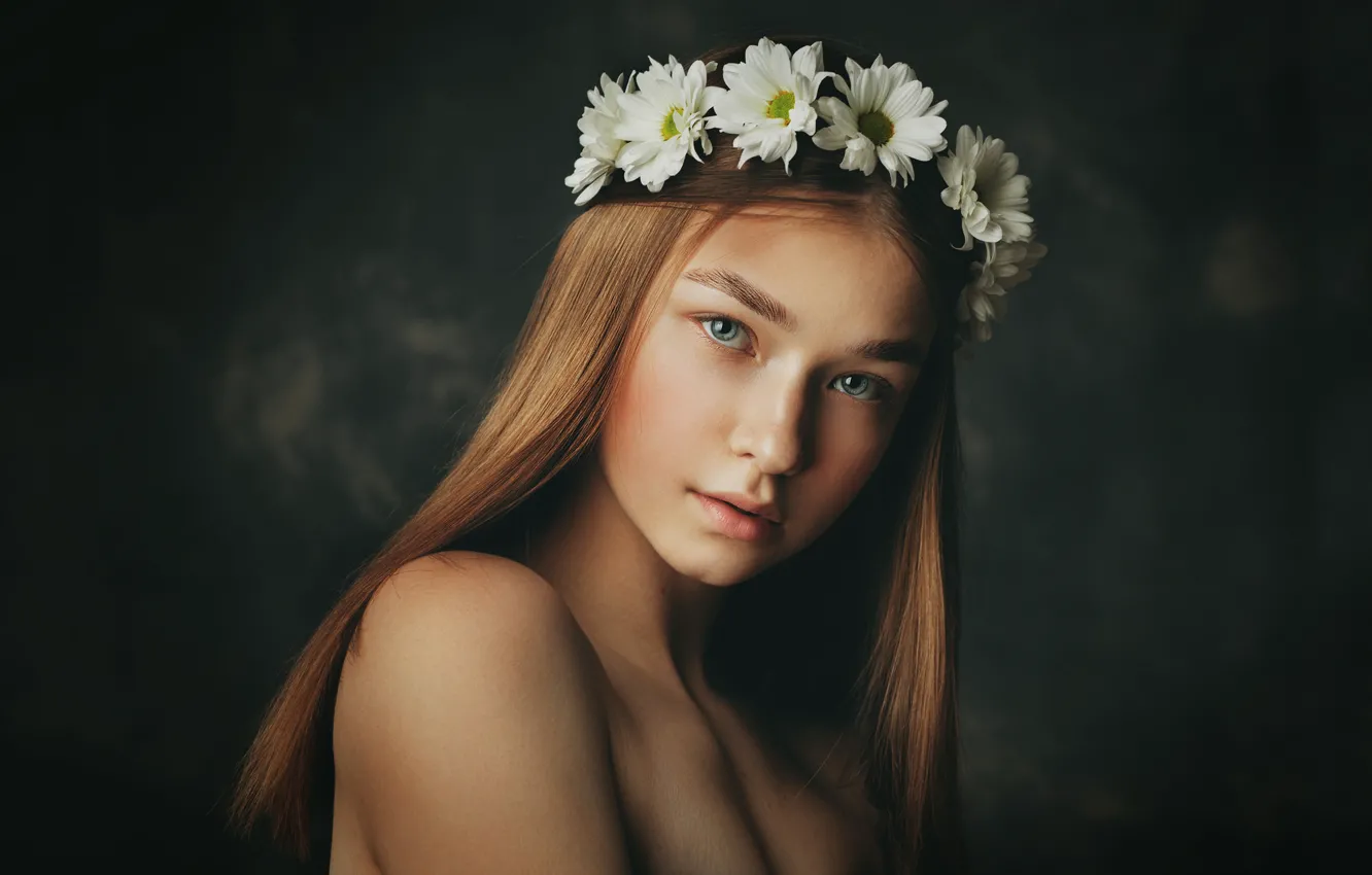 Фото обои взгляд, девушка, венок, eyes, pretty, lips, личико, Антон Жилин