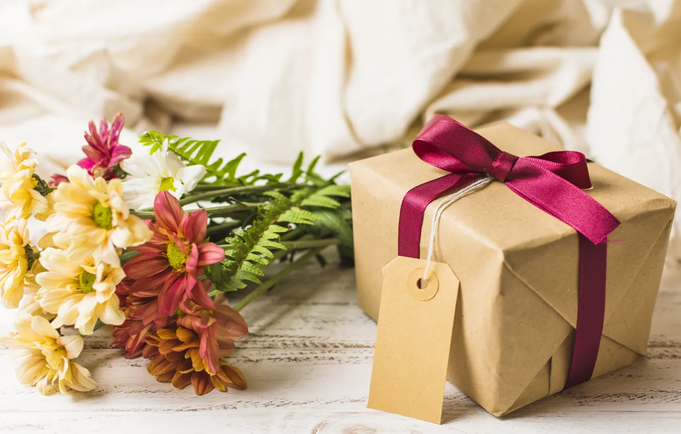 Фото обои цветы, подарок, букет, colorful, хризантемы, flowers, gift box
