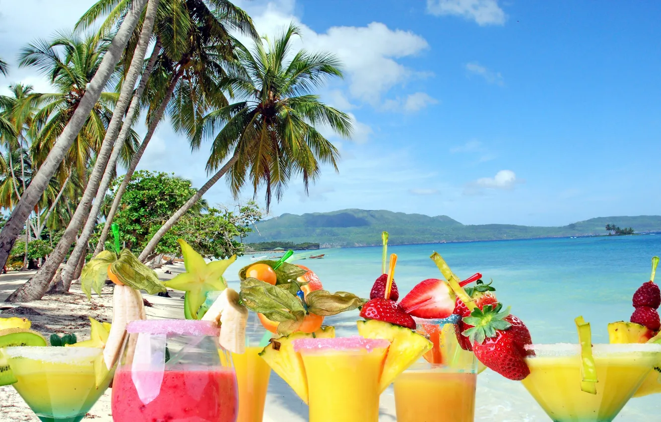 Фото обои summer, beach, fresh, sea, коктейли, fruit, drink, palms