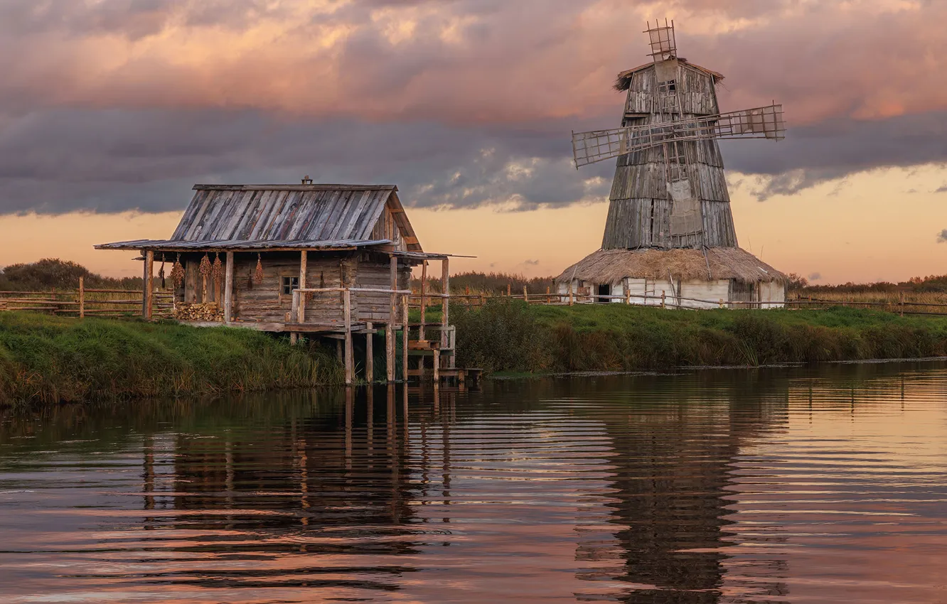 Фото обои облака, постройки, водоем, ветряная мельница, Морозов Сергей