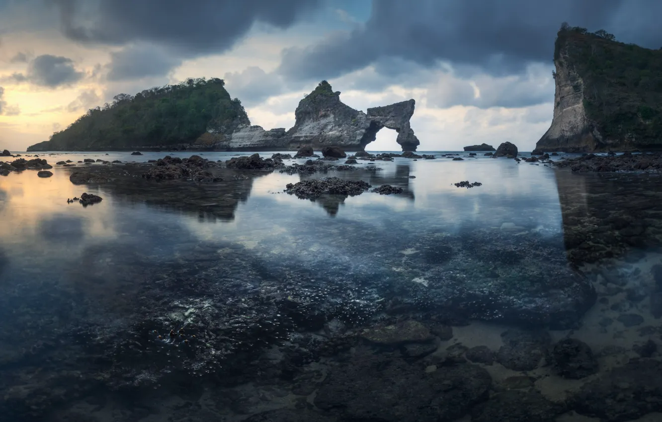 Фото обои море, отражение, скалы, дно, залив, водоем
