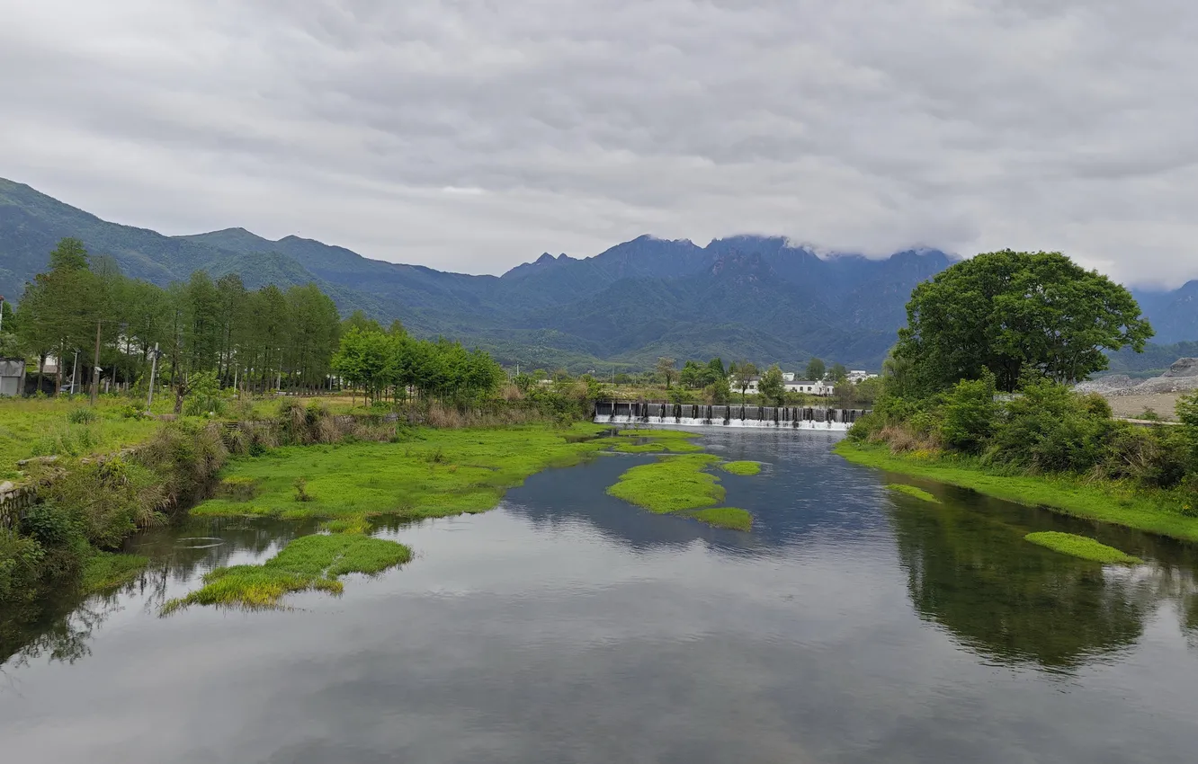 Фото обои China, green mountains, green water, Mount Huangshan