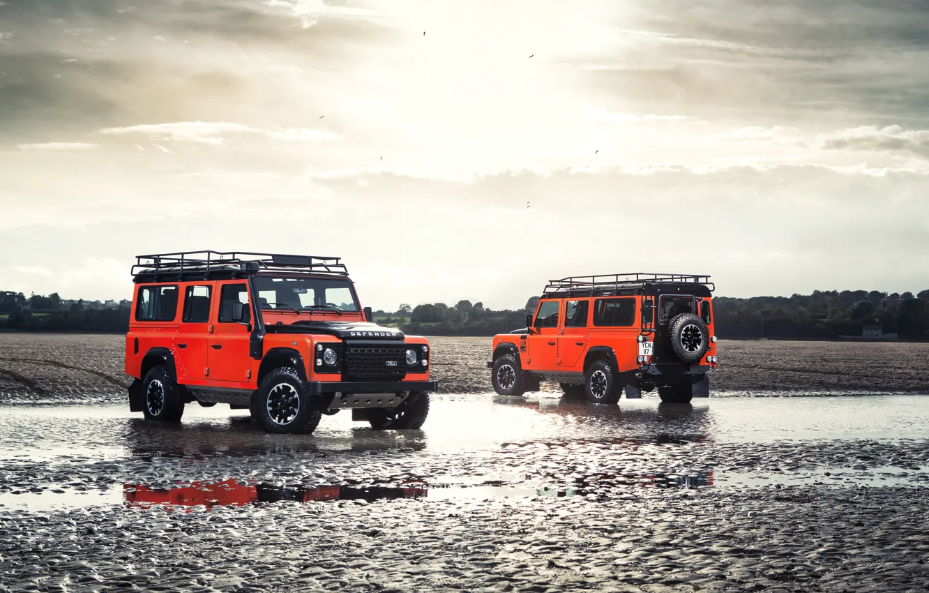 Фото обои две, Land Rover, Defender, Adventure