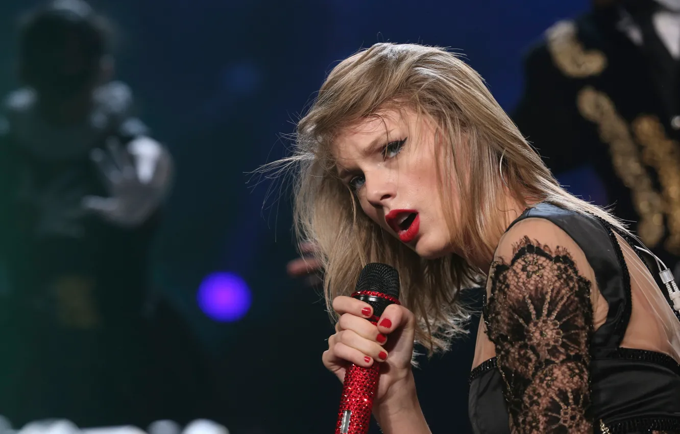 Фото обои микрофон, Tokyo, Taylor Swift, Тейлор Свифт, RED Tour