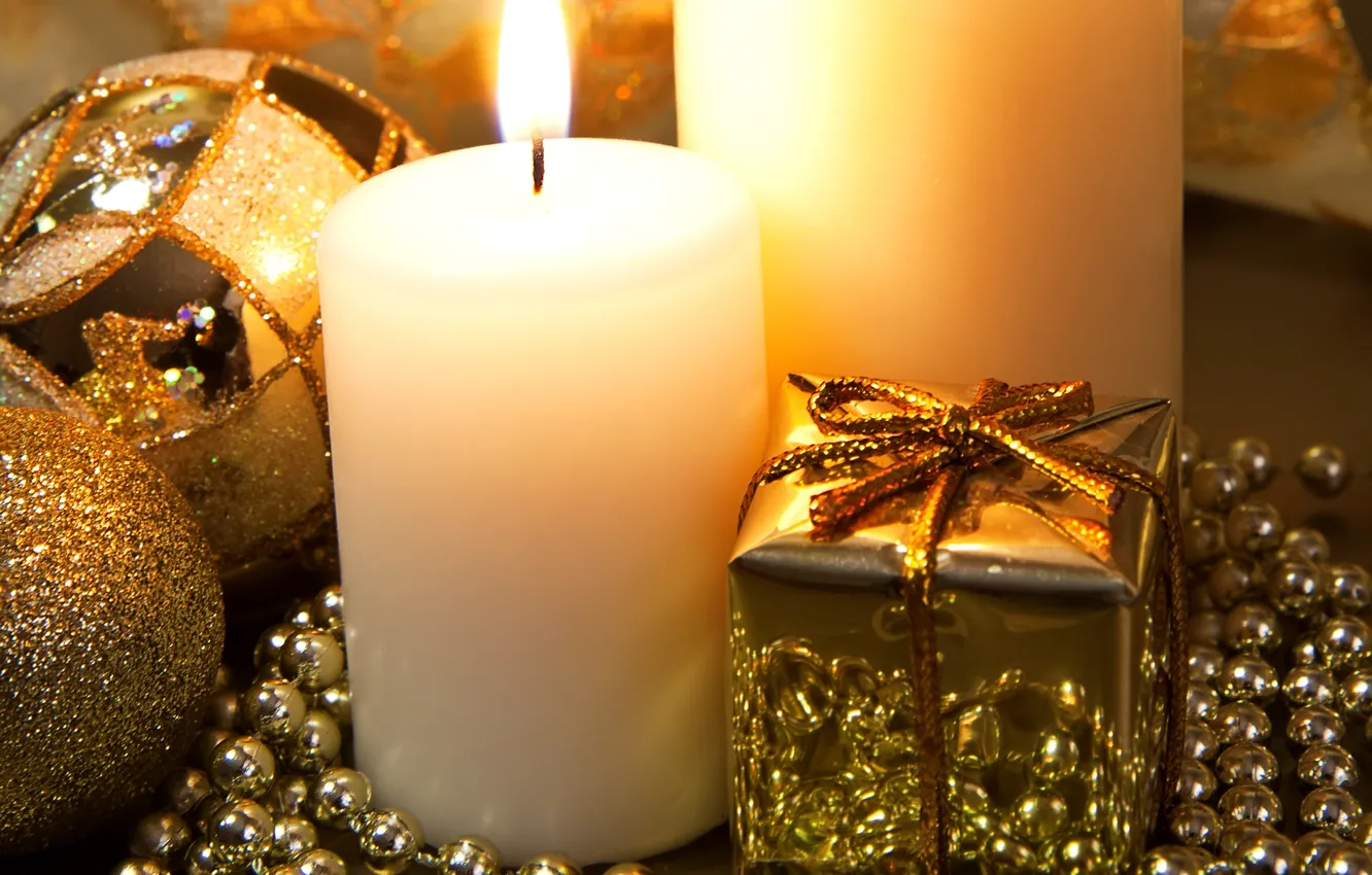 Фото обои украшения, золото, праздник, подарок, свеча, Новый Год, Рождество, бусы