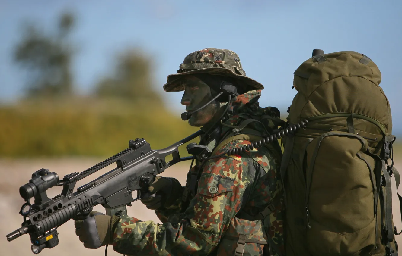 Фото обои Германия, солдат, автомат, рюкзак, винтовка, экипировка, штурмовая, бундесвер