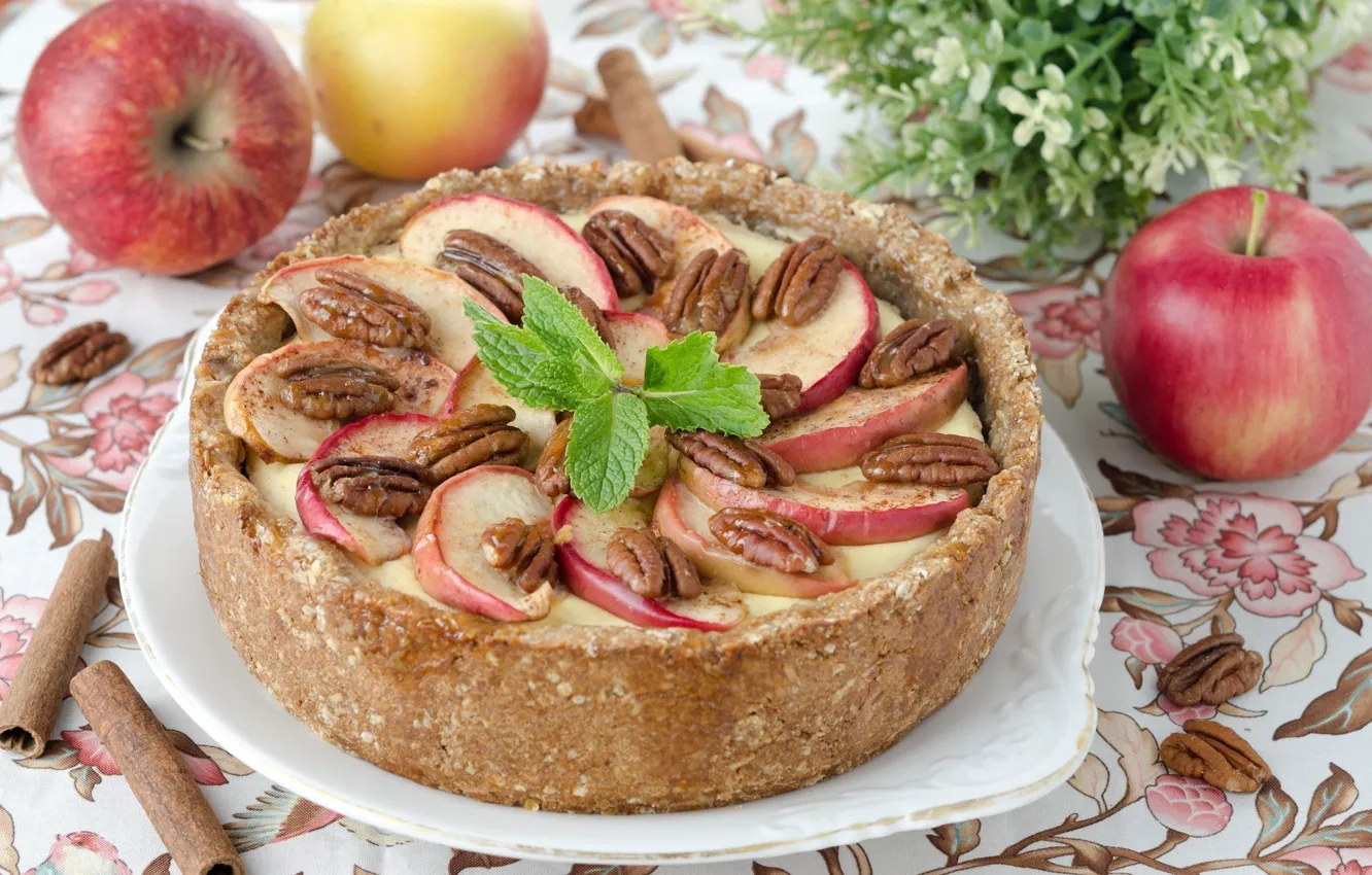Фото обои яблоки, еда, тарелка, пирог, торт, орехи, корица, мята