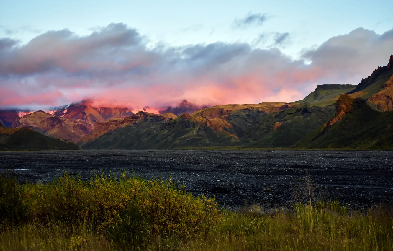 Фото обои трава, облака, горы, Исландия, Iceland, Glacier Wetlands Park, Сансет Мюрдаль, Sunset Myrdal