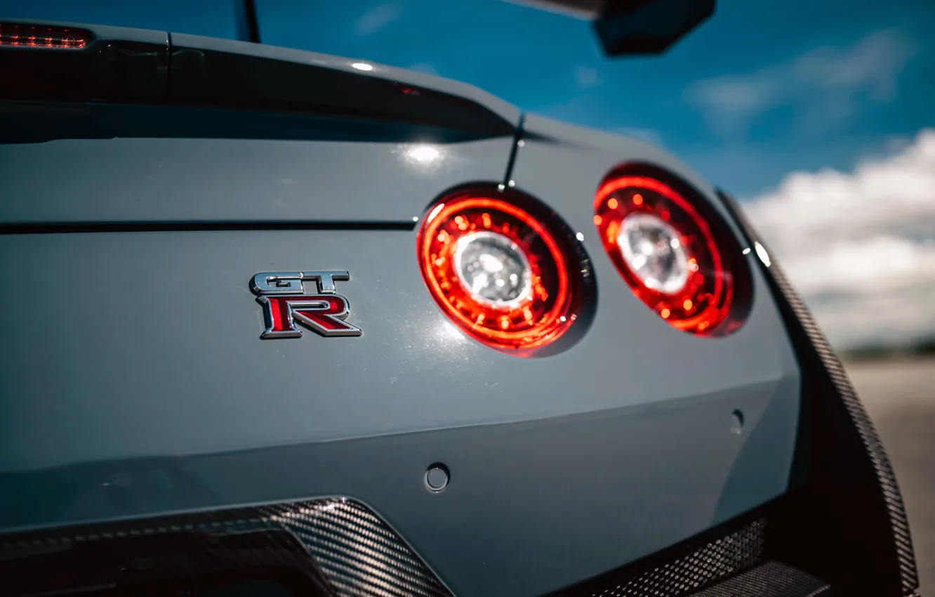 Фото обои Nissan, GT-R, close-up, badge, 2023, Nissan GT-R Nismo Special Edition