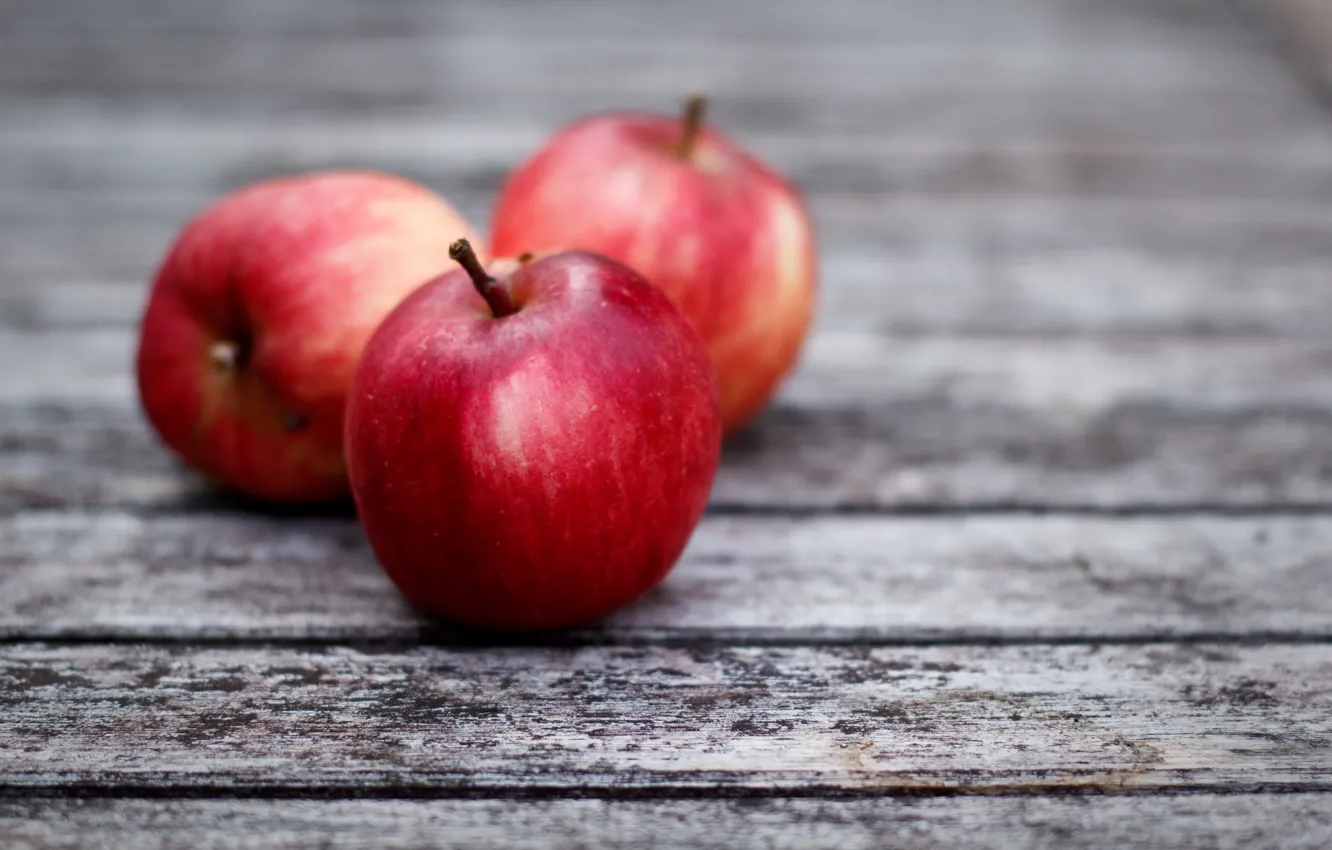 Фото обои яблоки, доски, красные, серые