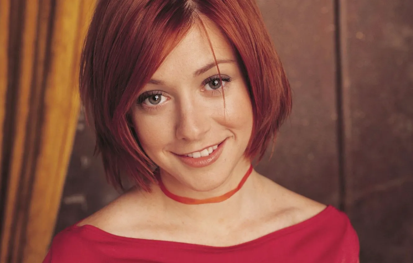 Фото обои улыбка, актриса, рыжая, Alyson Hannigan, рыжие волосы, Элисон Ханниган