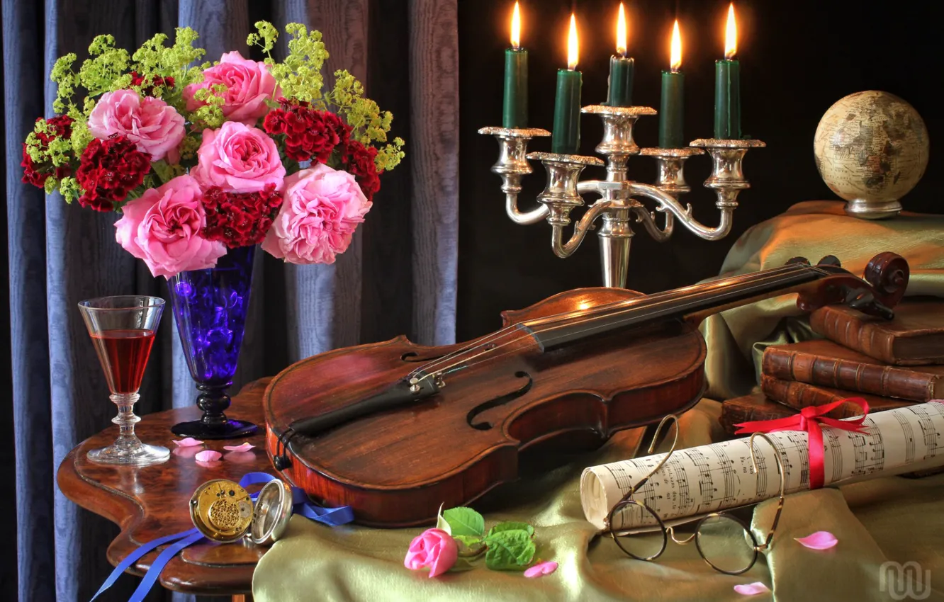 Фото обои ноты, скрипка, часы, бокал, книги, розы, букет, свечи