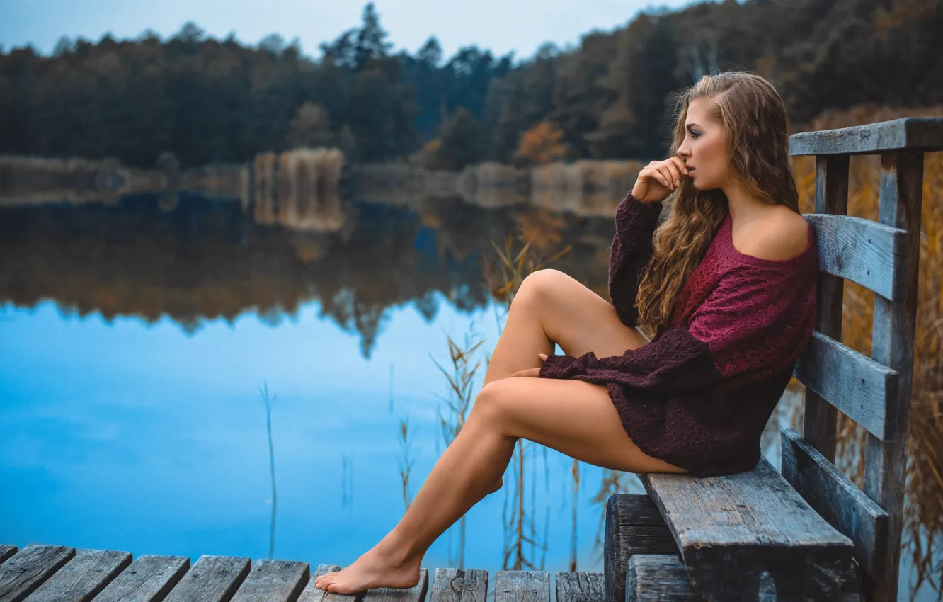 Фото обои девушка, скамейка, озеро, настроение, ноги, Claudia Jagodzińska, Sebastian Preus
