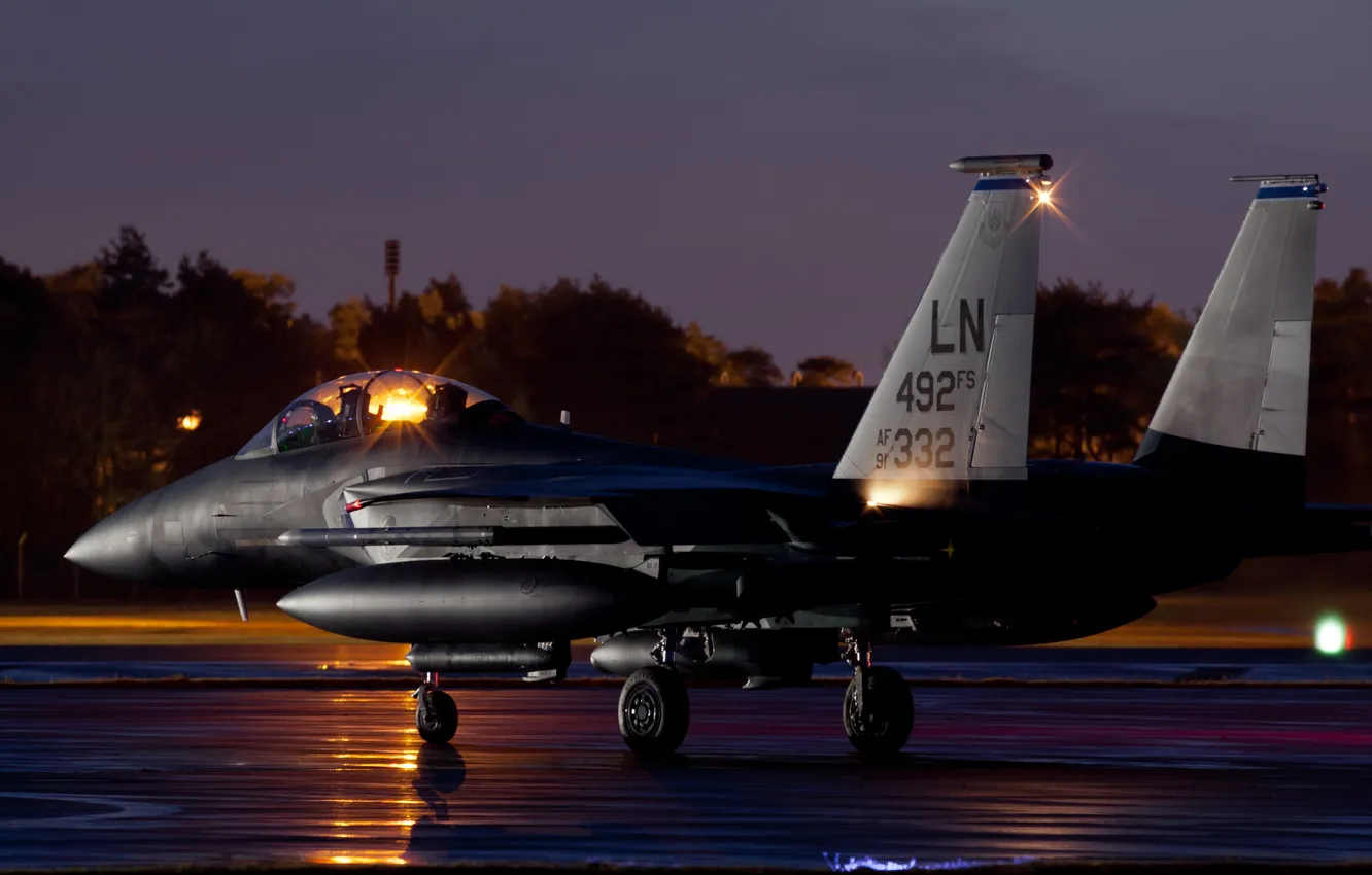 Фото обои истребитель, Eagle, аэродром, F-15E