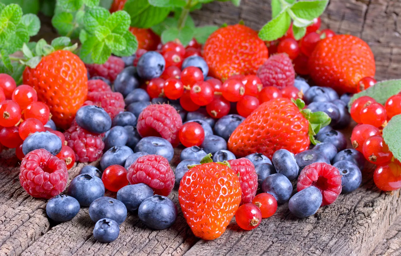 Фото обои ягоды, малина, клубника, россыпь, голубика, красная смородина