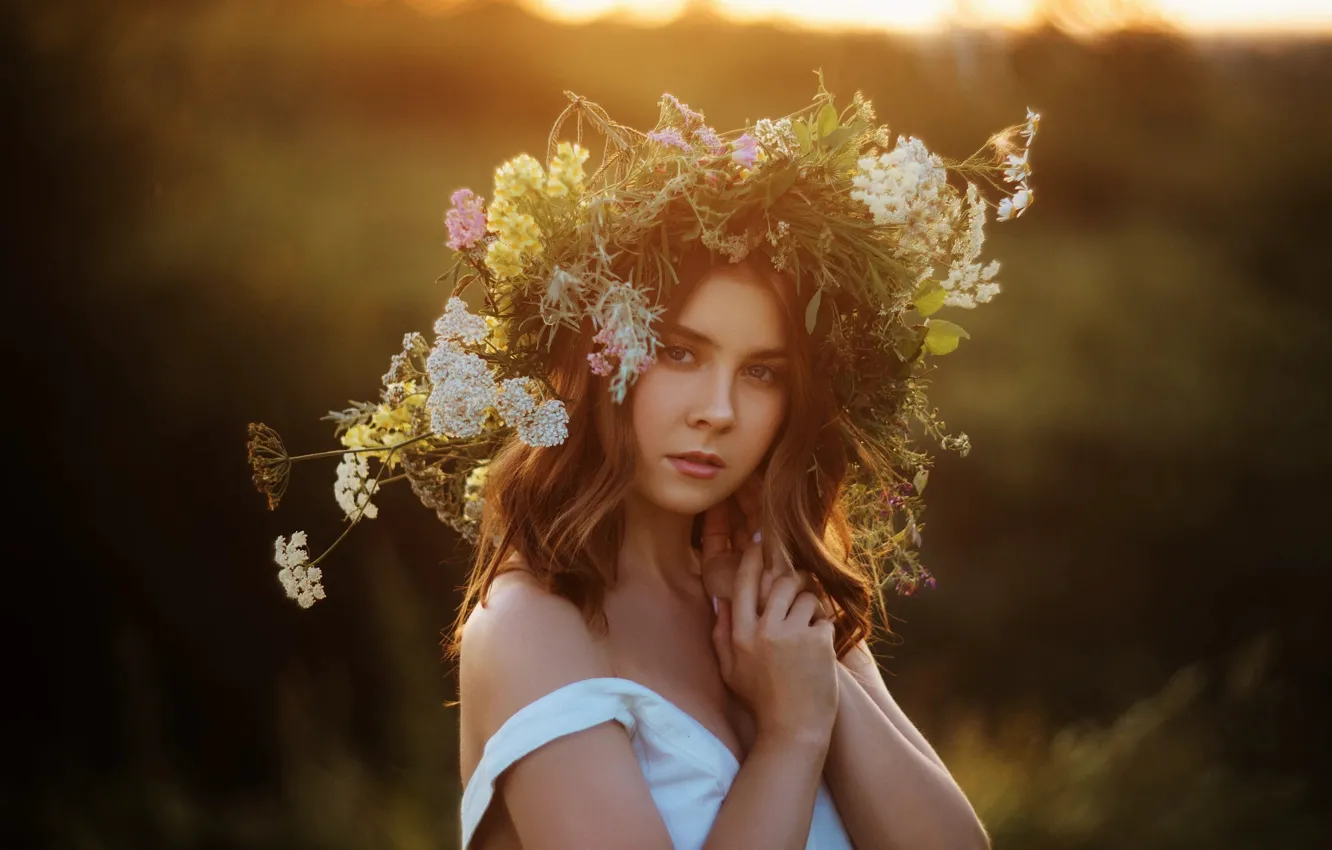 Фото обои девушка, цветы, венок, Владислав Оплетаев