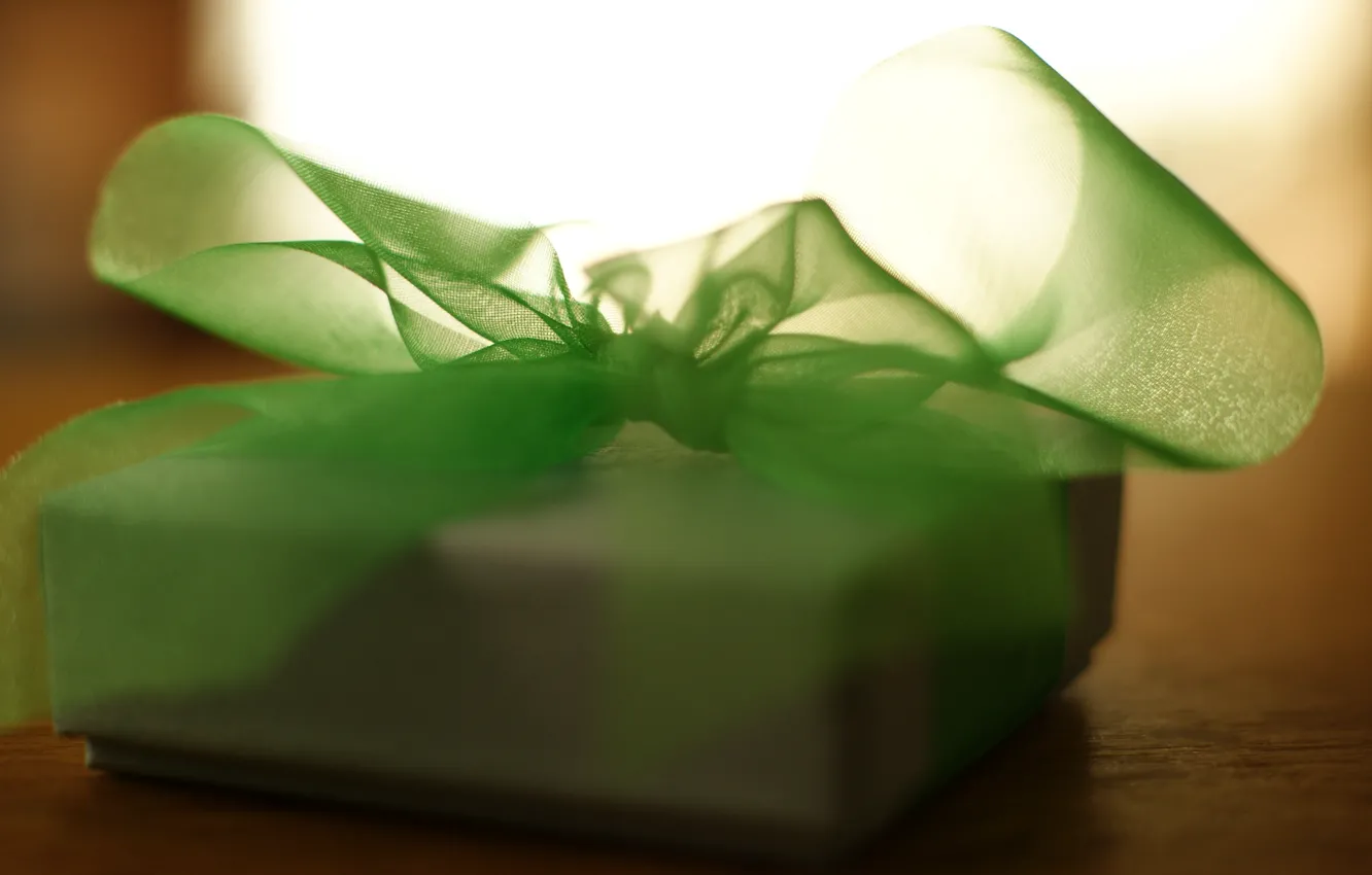 Фото обои зеленый, фон, коробка, подарок, widescreen, обои, лента, wallpaper