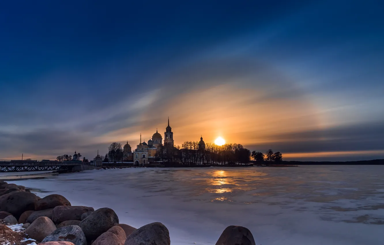 Фото обои зима, солнце, пейзаж, закат, мост, природа, озеро, камни