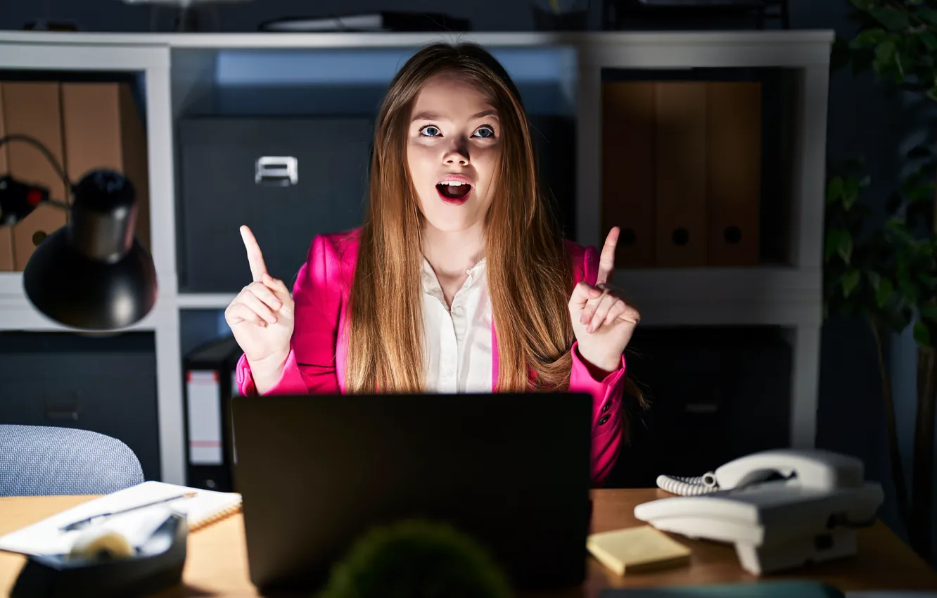 Фото обои woman, young, night, office, working, caucasian