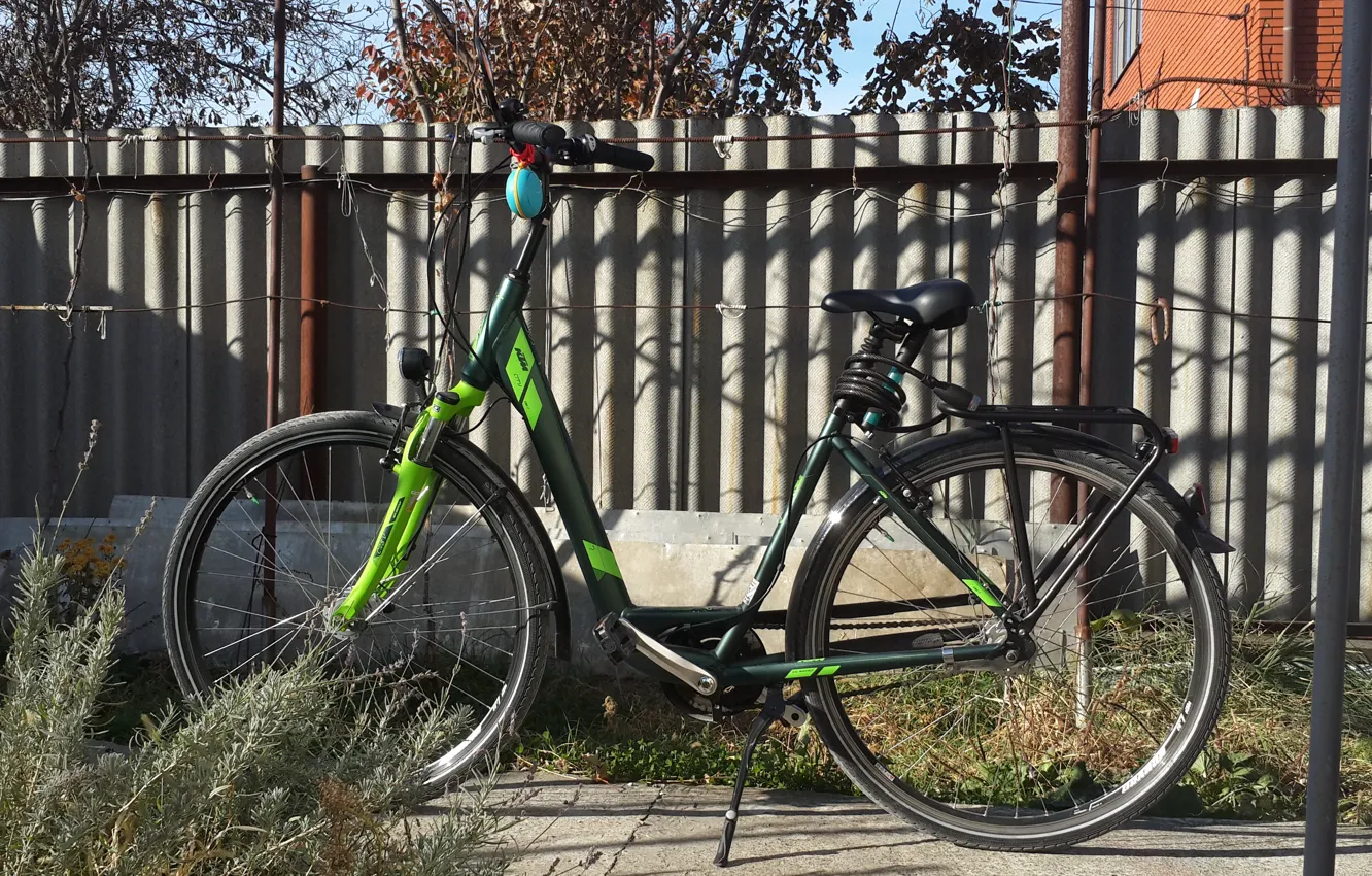 Фото обои осень, велосипед, двор, KTM, Анапа