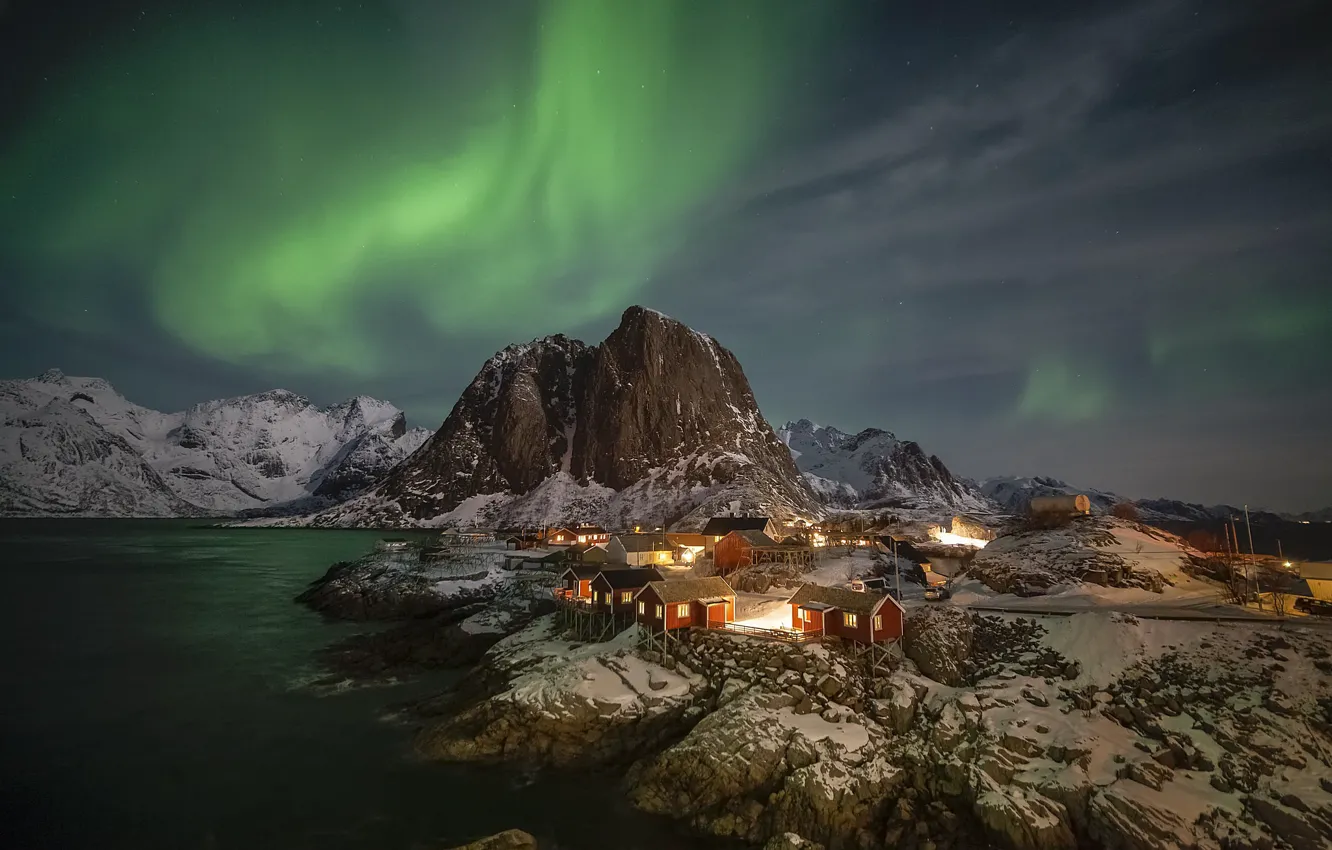 Фото обои горы, северное сияние, Норвегия, домики, полярное сияние, Lofoten