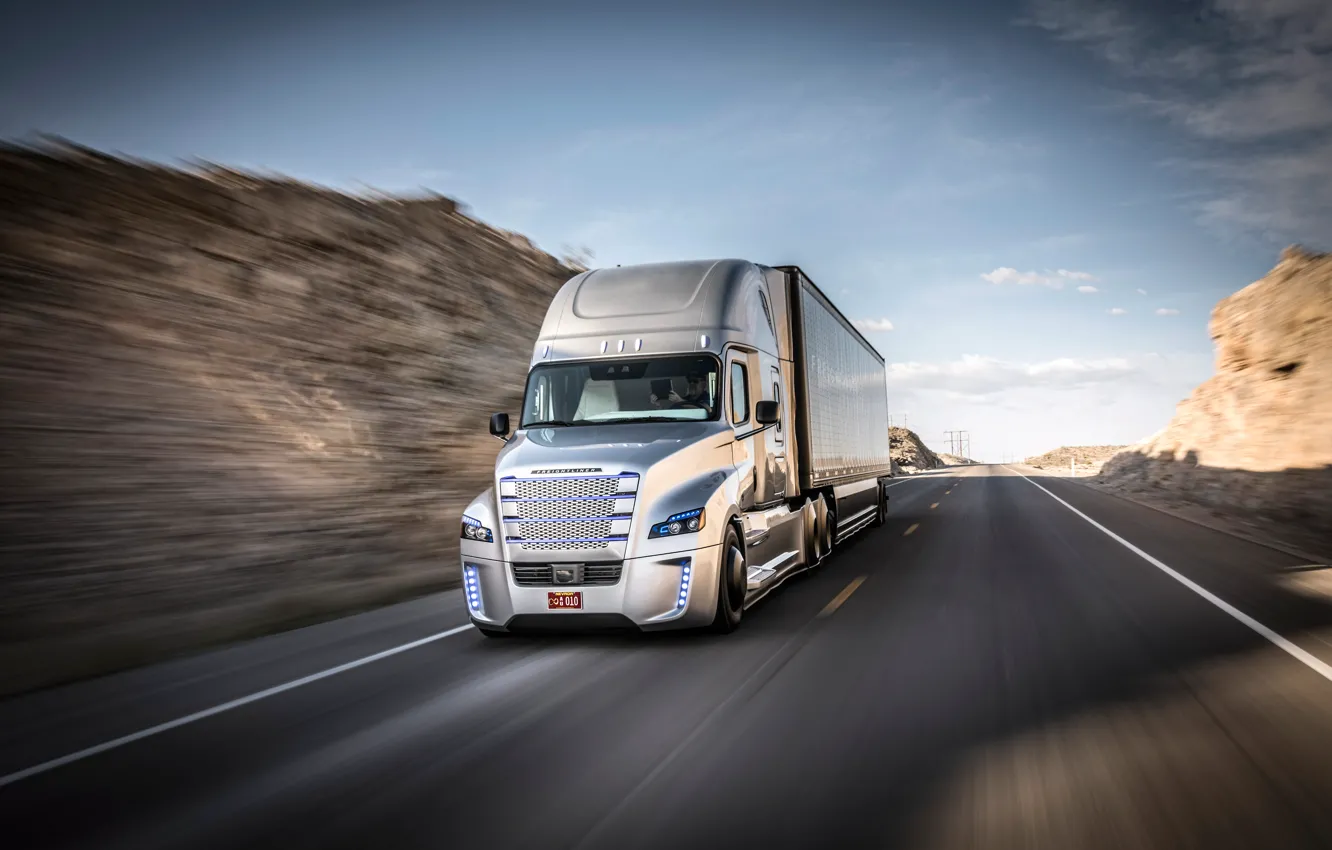 Фото обои скорость, трасса, Truck, Freightliner, Daimler, Inspiration